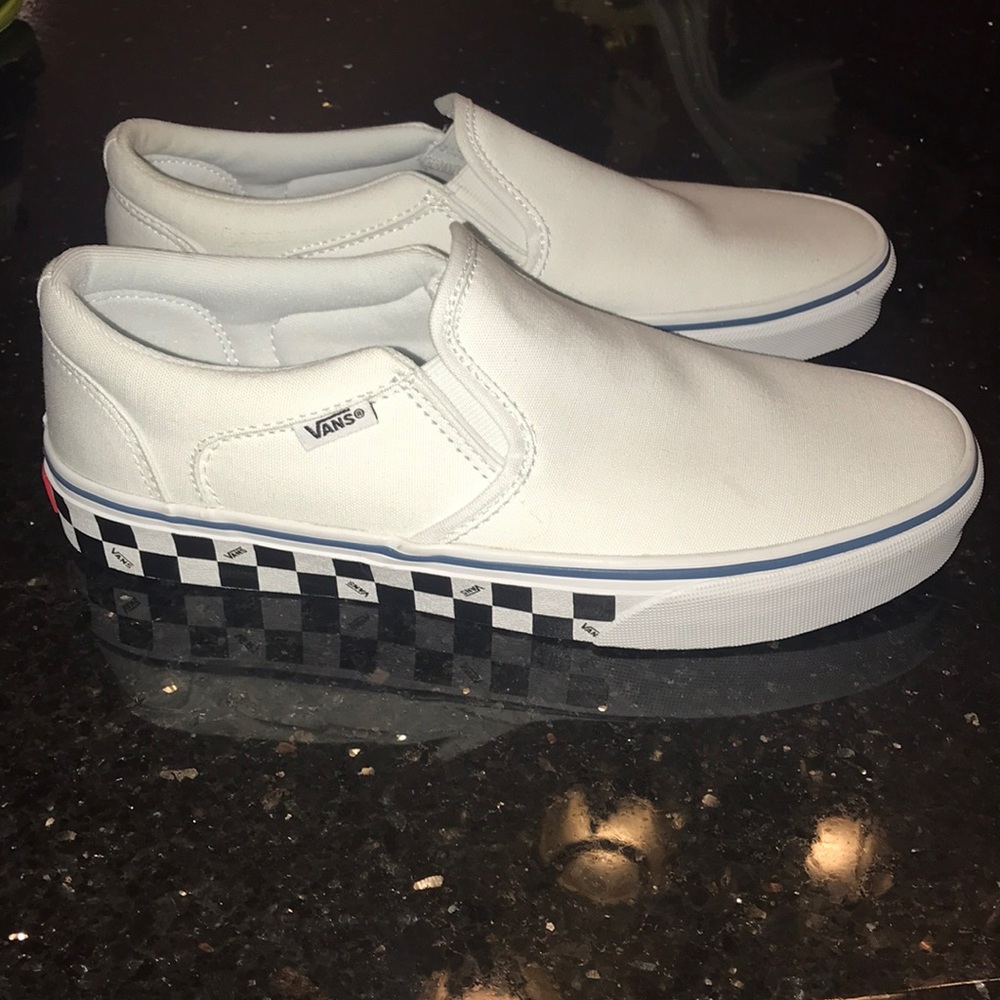 Vans men's Classic Slip-On Checkered Sneaker White